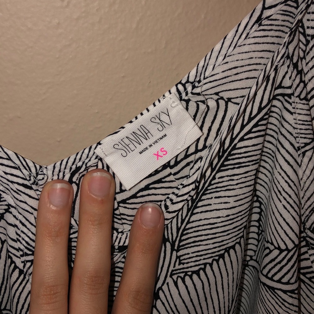 Blouse - Picture 3 of 4